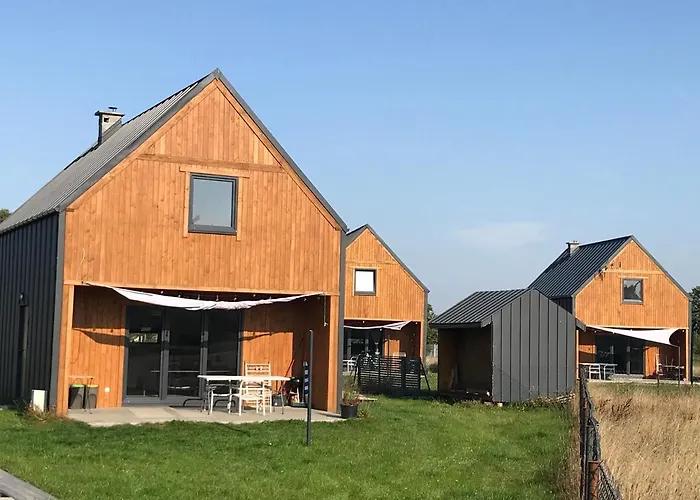 Slajszowki-domki Caloroczne * Slajszewo