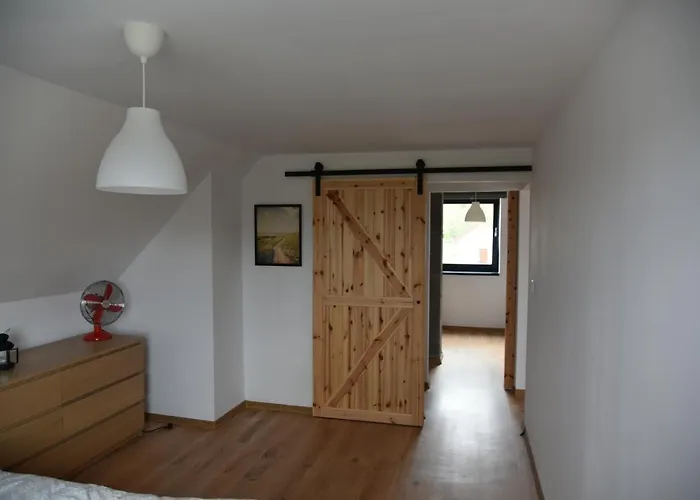 Slajszowki-domki Caloroczne بيت للعطل *