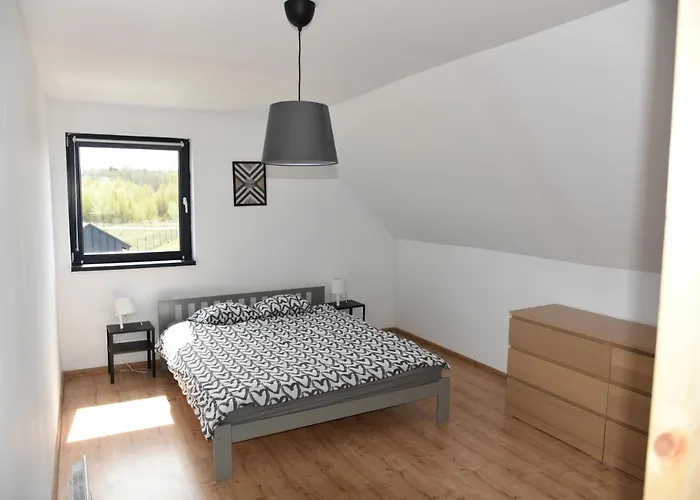 Slajszowki-domki Caloroczne بيت للعطل *