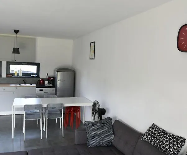 Slajszowki-domki Caloroczne بيت للعطل