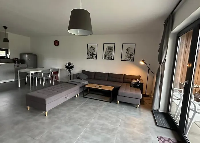 Slajszowki-domki Caloroczne بيت للعطل