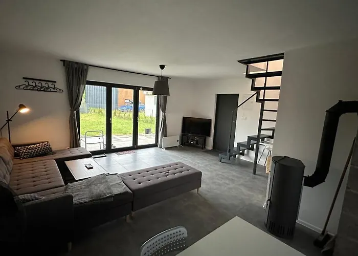 Slajszowki-domki Caloroczne بيت للعطل *